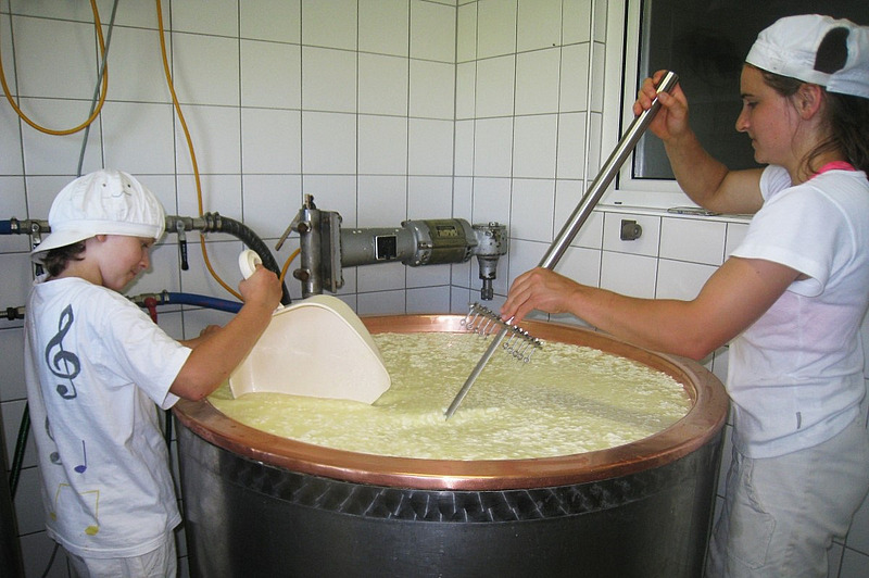 Hofeigene Käserei. Foto: Familie Biegger